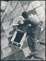 1963 Beliczky Pál ,,Pala fedőmester című vintage fotóművészeti alkotása, pecséttel jelzett, 24x18 cm