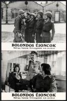 1971 ,,Bolondos újoncok című francia film jelenetei és szereplői, 10 db vintage produkciós filmfotó, kisebb hibákkal,18x24 cm