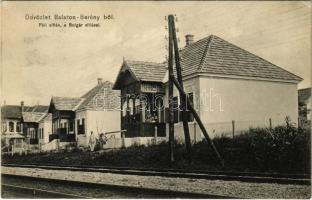 1910 Balatonberény, Páli villák a Bolgár villával, vasúti sín. Neumann Adolf kiadása