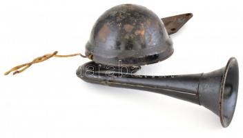 Régi kocsi kürt, kopott, 24x24cm