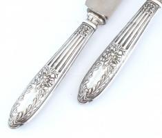 Ezüst (Ag) markolatú torta kínáló (Kés, villa) jelzés nélkül, dobozban, h:28-33cm, bruttó:258g