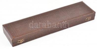 Ezüst (Ag) markolatú torta kínáló (Kés, villa) jelzés nélkül, dobozban, h:28-33cm, bruttó:258g