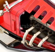 Burago Mercedes autómodell, sérülésekkel, h:25cm