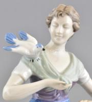 Schaubachkunst? madarakat etető lány. Kézzel festett, jelzett, hibátlan 23 cm