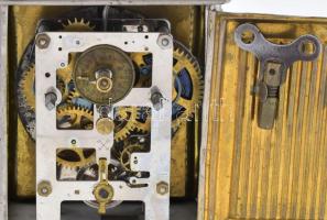 Asztali óra, ébresztő funkcióval, mechanikus szerkezettel, kopott, nem jár, tisztításra szorúl, m:22...