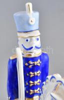 Hollóházi nagy méretű, kézzel festett huszár figura, jelzett, minimális kopással, 27x13cm
