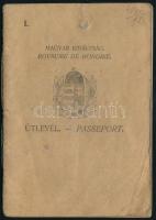 1923 Magyar Királyság által kiállított útlevél elfeketedett fotóval, német, osztrák, M. Kir. Folyamő...