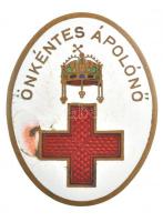 ~1930-1940. Önkéntes ápolónő zománcozott fém jelvény (39x49mm) T:2- tű letört, zománchiba ~1930-1940. Voluntary Nurse enamelled metal badge (39x49mm) C:VF needle is broken, enamel error