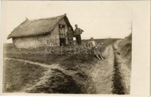 1930 Törökbálint, kirándulók, kunyhó. photo