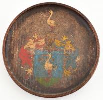 Saághy Sági család címere, festett fa tál, kopásnyomokkal, d: 21,5 cm