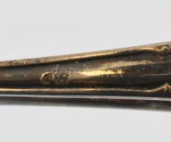 Díszes alpakka cukorfogó, jelzett, elszíneződéssel, h: 12 cm