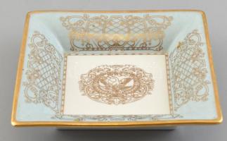 Limoges kínálótál, porcelán, apró kopásnyomokkal, jelzett, 18x18cm