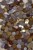 1 kg vegyes fémpénz egész világ, régi és új