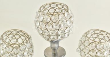 Három ágú fém mécsestartó, üveg díszekkel, viasz maradványokkal, 40x31cm