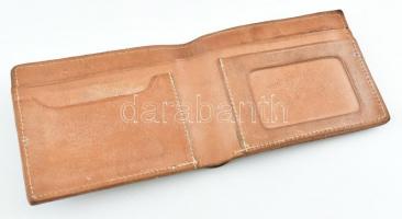 cca 1970-1980 Retró Állami Biztosító bőr diáktárca, kopott, 11x9 cm