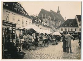 1936 Brassó, Kronstadt, Brasov; Piac a Fő téren, Economia, Romaneasca, vendéglő, üzletek / market, shops, restaurant. photo (10,9 x 8 cm)