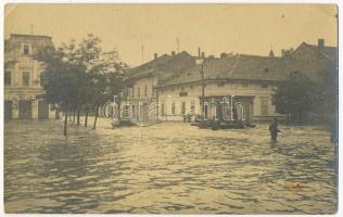 1912 Lugos, Lugoj; árvíz, Rosenthal Adolf üzlete, gyógyszertár a Szent Mariához / flood, shop, pharmacy. photo (EK)