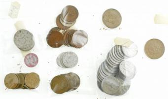 Csehszlovákia. Kis doboznyi (~96db) vegyes érme tétel névérték szerint válogatva T:vegyes Czechoslovakia. Small box of mixed coins sorted by denomination (~96pcs) C:mixed