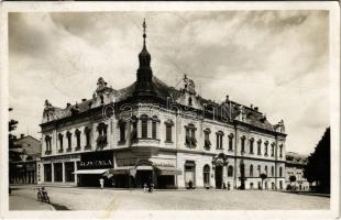 1938 Losonc, Lucenec; Fő tér, Legie biztosító rt. fiókja, Hammermüller divatáruház, Slovenka bank, gyógyszertár / Phlad z námestie Republiky / square, insurance company, shops, pharmacy, bank + So. Stpl