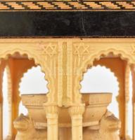 Keleti figurális intarziás ékszerdoboz,
11x11x11cm