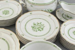 Hollóházi Erika porcelán étkészlet. 6 személyes, kézzel festett, jelzett, egy két minimális kopással