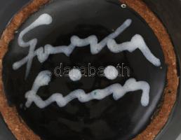 Gorka Lívia (1925 - 2011): Váza. Fekete, narancs mázakkal festett kerámia, hibátlan. Jelzett: Gorka ...