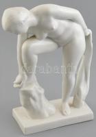 Pándi Kiss János (1905-1981): Fürdőző lány, porcelán, jelzett, kopásnyomokkal, m:22cm