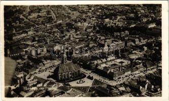 1941 Kolozsvár, Cluj; látkép repülőgépről, légi felvétel / aerial view (kis szakadás / small tear)