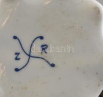 2db porcelán ékszerdoboz, matricás, kopott, jelzett, m:4-5cm