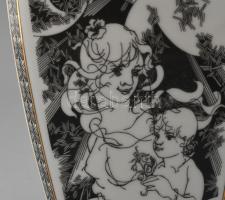 Hollóházi Jurcsák László által tervezett váza, Vénusz születése. Matricás, jelzett, minimális kopáss...