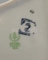 Hollóházi porcelán harlekin bohóc kislánnyal, kézzel festett, jelzett, kis kopásnyomokkal, m: 21,5 c...