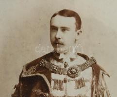 Nyáregyházi báró Nyári László díszmagyarban bekeretezve, aláírásával? 19x12 cm