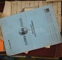 Nagy doboznyi papírrégiség tétel kötelezvények, térképek, képeslapok, fényképek stb