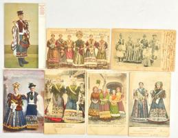 Kb. 207 db RÉGI magyar népviseletes képeslap vegyes minőségben / Cca. 207 pre-1945 Hungarian folklor...