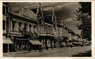 1944 Szatmárnémeti, Satu Mare; Horthy Miklós tér, Erdélyi Bank, Fischer és Fried, Vágó Imre és Sámuel Ignác üzlete / square, shops, bank (EK)