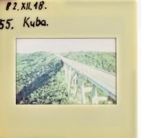 89 db Spanyolország, Kuba, Törökországot bemutató diapozitív tartódobozban