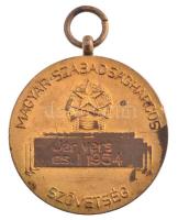 1954. "Magyar Szabadságharcos Szövetség" aranyozott Br lövész díjérem füllel, előlapján gr...