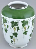 Ludwigsburg jelzett porcelán váza, szőlő motívumos, matricás, kopásnyomokkal, m:24cm