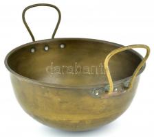 Réz habverő üst, kisebb kopásnyomokkal, d: 22,5 cm