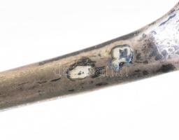 Ezüst (Ag) kanál, villa és teáskanál. Jelzett, össz nettó 62,2 g + hozzávaló ezüst nyelű kés