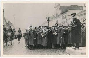 1938 Kassa, Kosice; bevonulás, Horthy Miklós, díszmenet Magyarország Kormányzója előtt. Foto Ginzery S. 2. / entry of the Hungarian troops