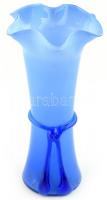 Kék überfangos üveg váza, kopásnyomokkal, m:20cm