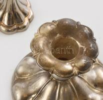 Vegyes alpakka tétel, gyertyatartó, fogvájó tartó, sószóró, váza, cukorcsipesz, stb. részben jelzett...