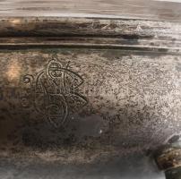 Ezüst (Ag) fűszertartó, üveg betéttel, apró lepattanások, kopott, jelzett, d:6cm, nettó:36g