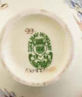 Zsolnay búzavirág mintás váza, kézzel festett porcelán, jelzett, kopásnyomokkal, m:15cm