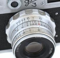 FED 3 szovjet fényképezőgép, eredeti bőr tokjában, kopott, nincs lipróbálva