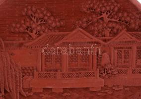 Kínai faragott lakk dísztál, tartóval, apró kopásokkal, d:21cm