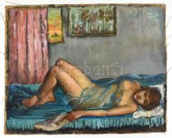 Mannheim Róza (1880-1965): Fekvő női akt. Olaj, vászon, jelzett, vakkeret nélkül, kissé sérült, 48×59 cm