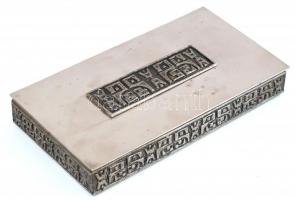 Retró, iparművészeti fém doboz, fabetéttel, jelzés nélkül, kopásokkal, 17,5x9,5x3cm