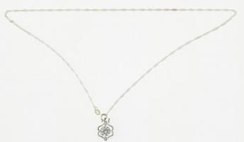 Ezüst (Ag) kővel ékített medál, láncon, h:42cm, jelzett, bruttó: 3,9g
